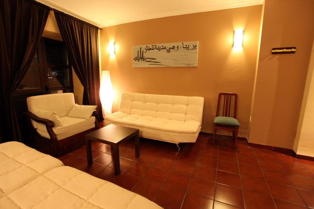 Hostal Zurbaran Льерена Номер фото